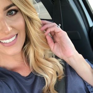 Meet your Posher, Daniella